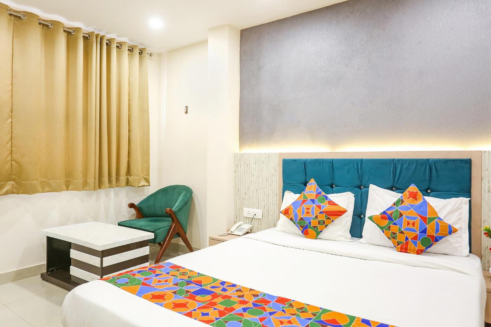 Fabhotel Hari Kunj 900 M From Kashi Vishwanath Temple Varanasi