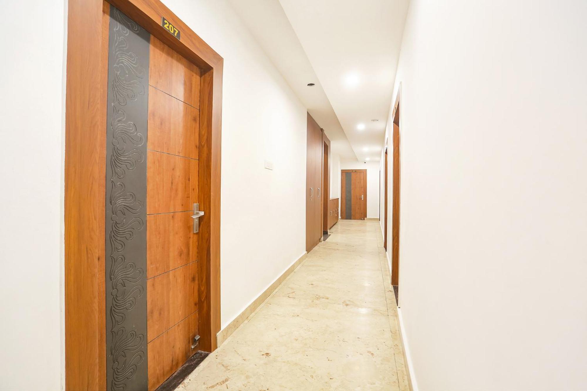 Fabhotel Hari Kunj 900 M From Kashi Vishwanath Temple
