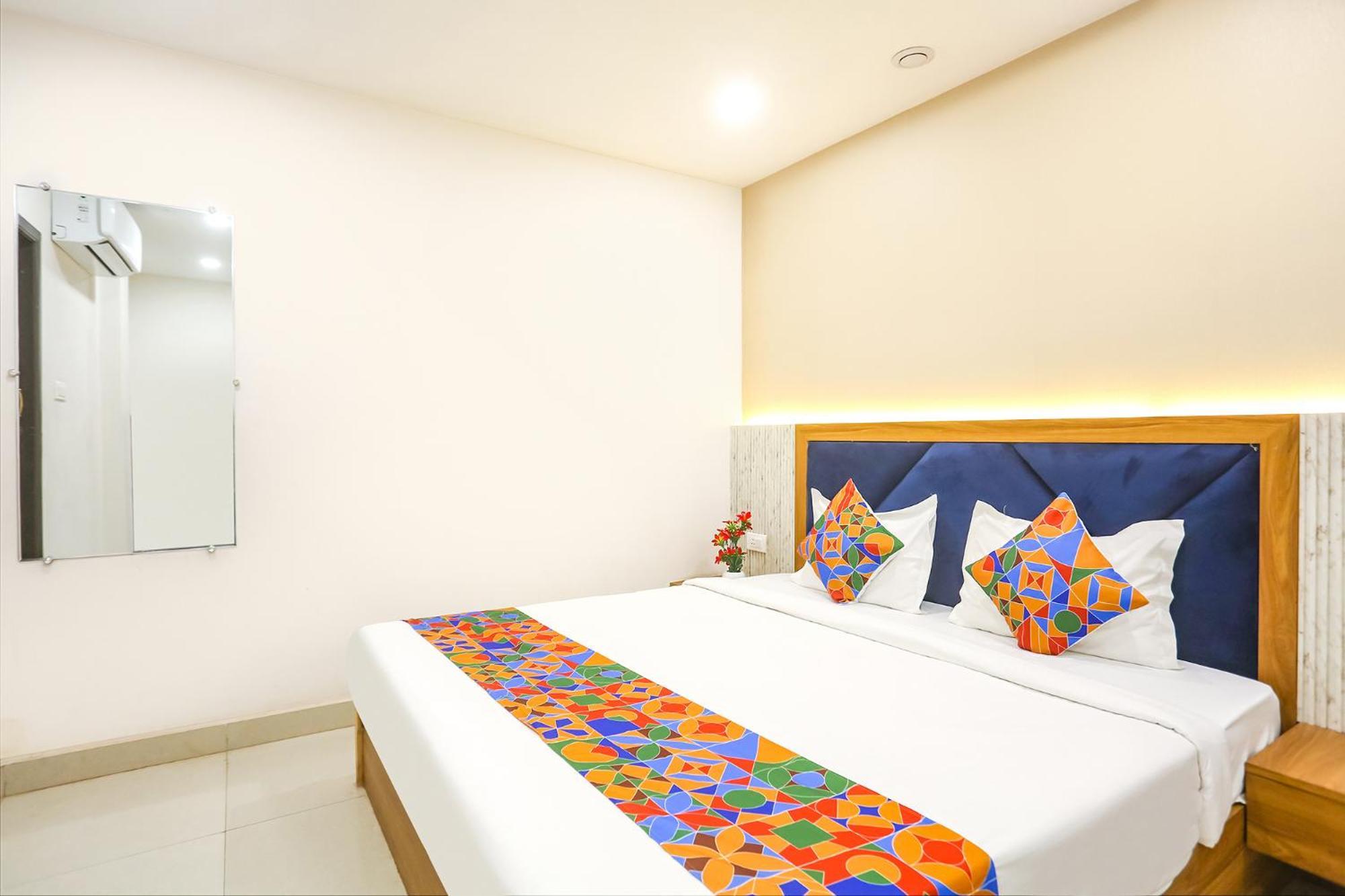 Fabhotel Hari Kunj 900 M From Kashi Vishwanath Temple Hotel