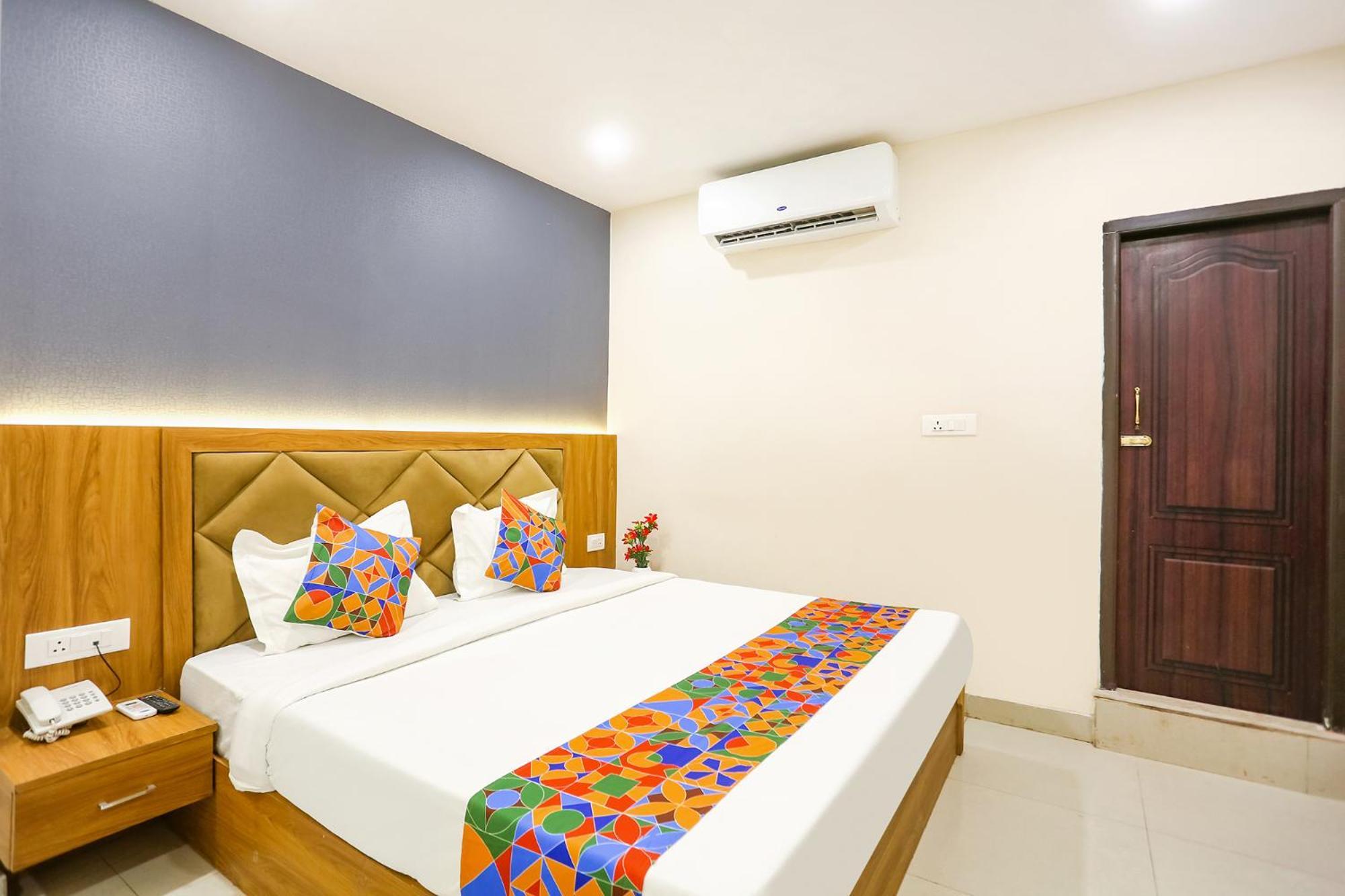 Fabhotel Hari Kunj 900 M From Kashi Vishwanath Temple Hotel