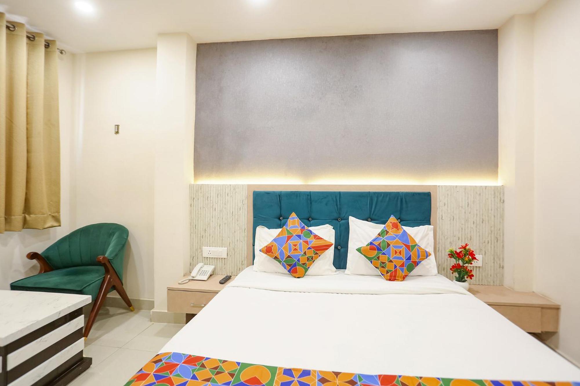 Fabhotel Hari Kunj 900 M From Kashi Vishwanath Temple Hotel 3*